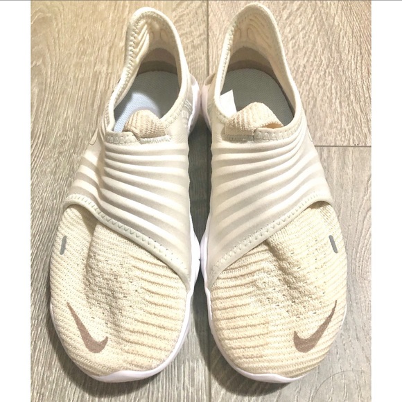 Nike Shoes - Nike Free FlyKnit 3.0 White Athletic Sneakers